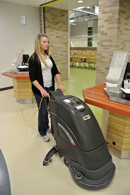 Viper Fang 18C Cord Electric Floor Scrubber - Image 4
