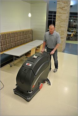 Viper Fang 20" Direct Drive Auto Scrubber - Image 3