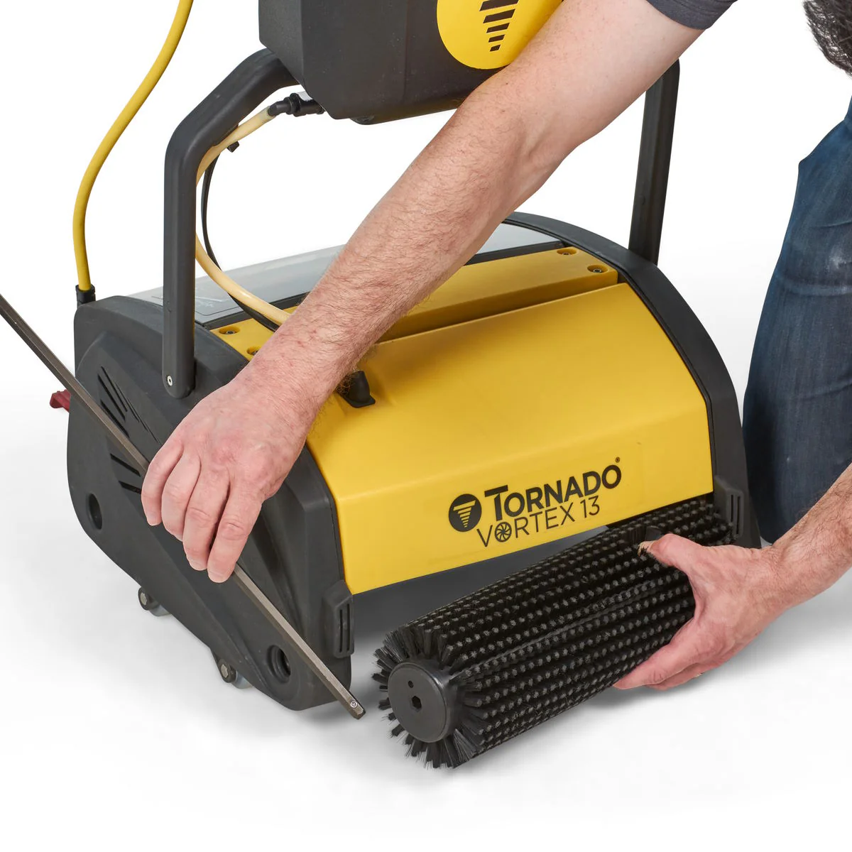 Tornado® 'Vortex 13' Counter-Rotating Brush (CRB) Floor Scrubber w/ Brushes - 1 Gallon - Image 5